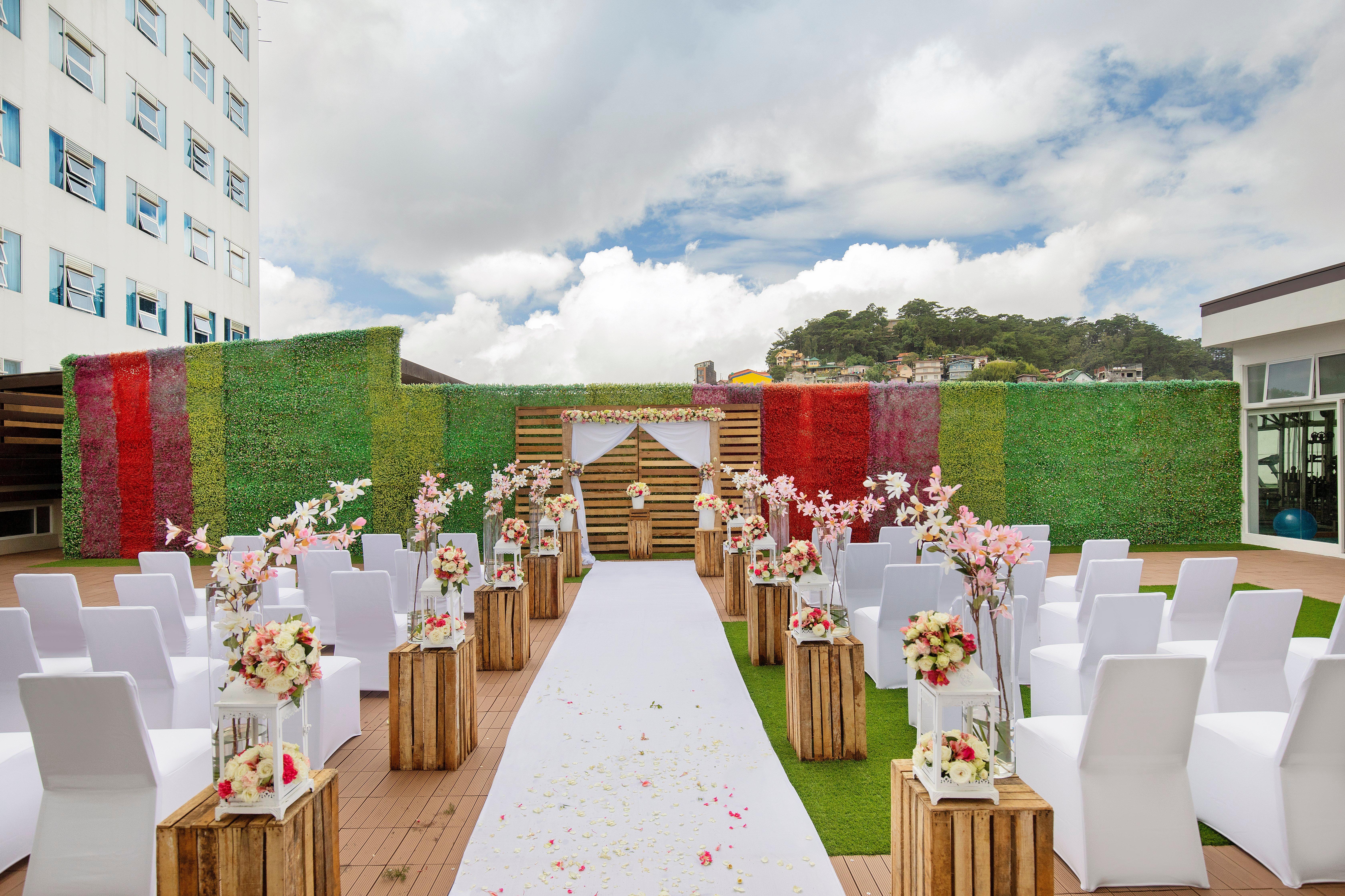 Holiday Inn Baguio City Centre Exterior foto